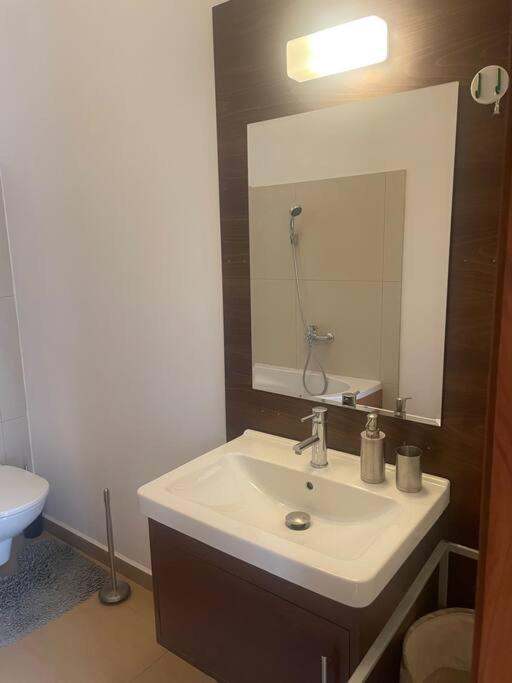 Apartman Pistacia Priame Centrum Bb Banska Bystrica Bagian luar foto