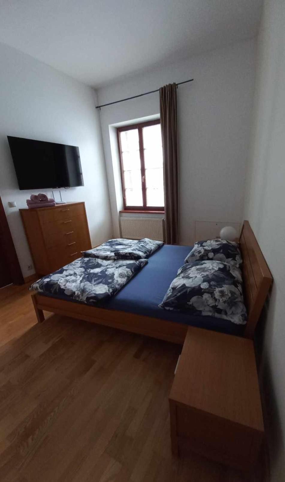 Apartman Pistacia Priame Centrum Bb Banska Bystrica Bagian luar foto