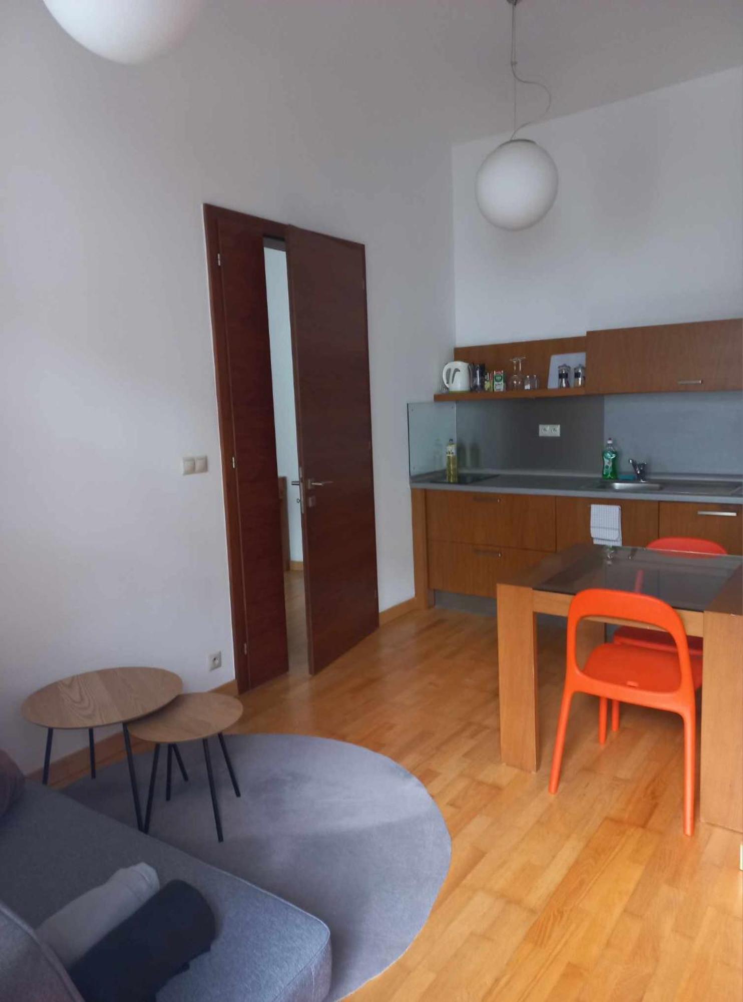 Apartman Pistacia Priame Centrum Bb Banska Bystrica Bagian luar foto